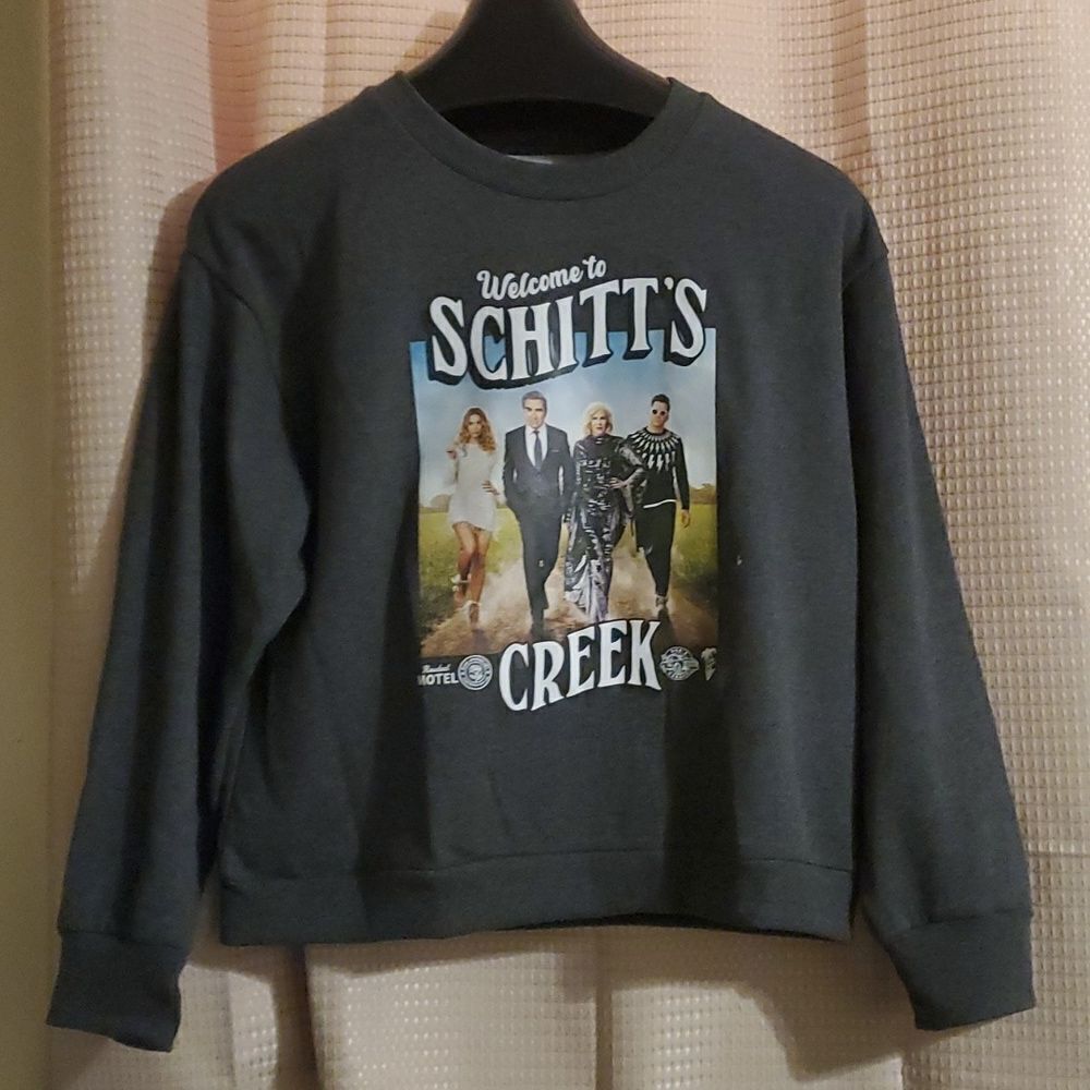 SCHITT Creek long sleeve sweatshirts size M